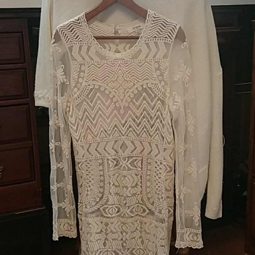 Dress - Picture 2 of 4